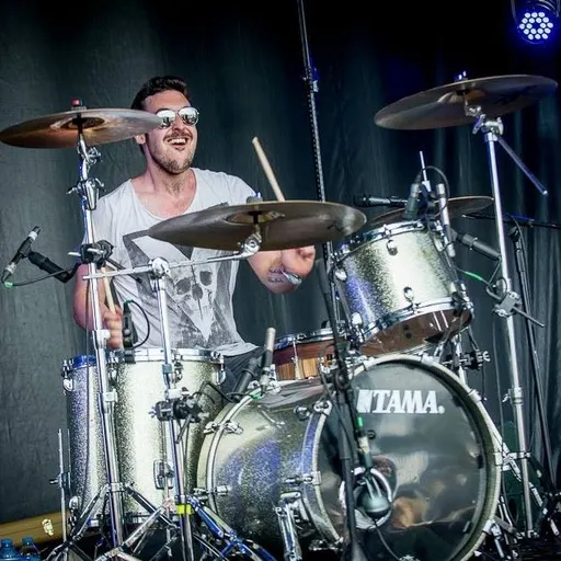 Steve Corrigan: session drummer for hire in East Hampshire, South East, United Kingdom