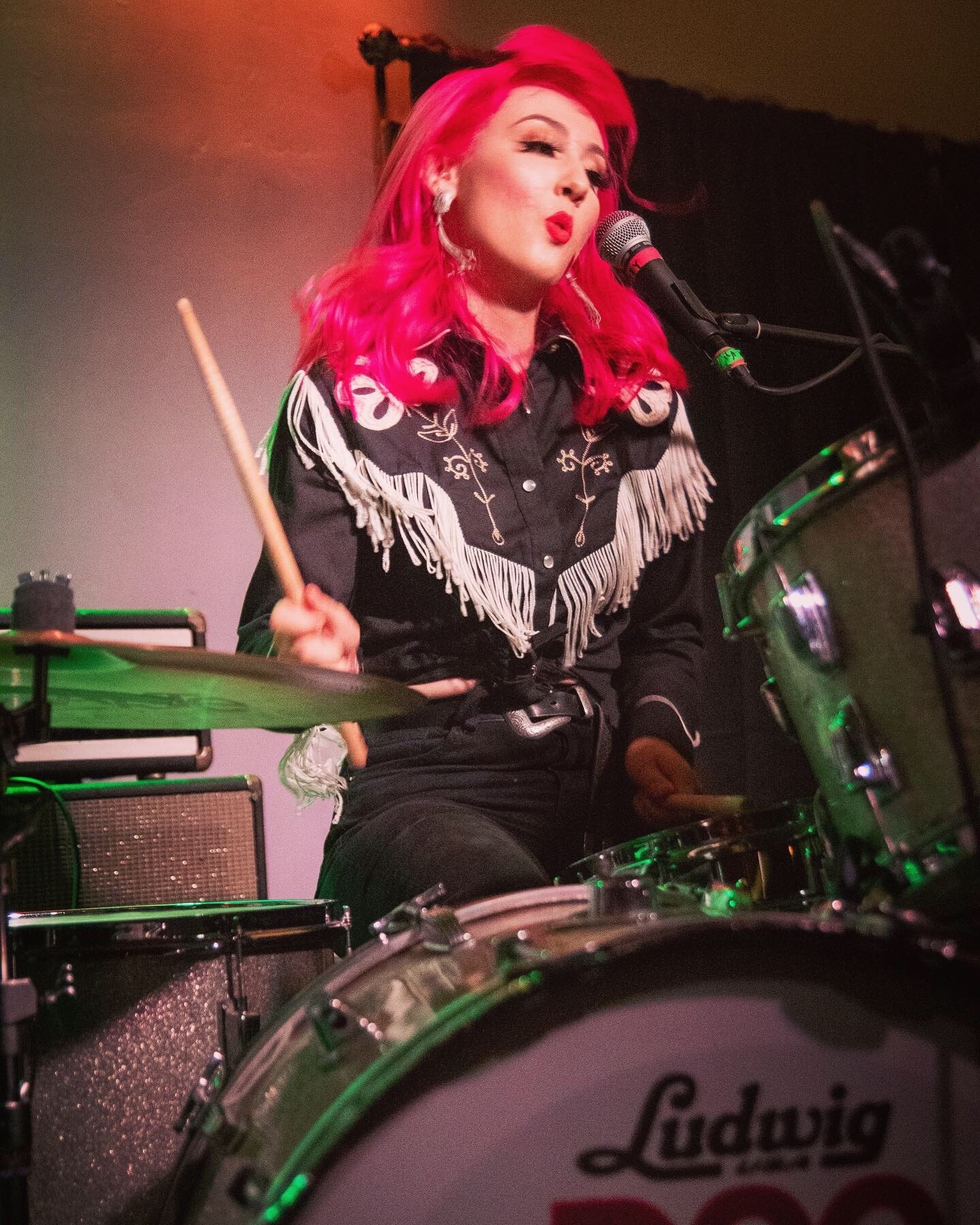 Lucy Giles